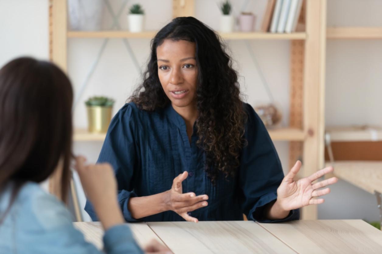 SEO-Audit-Analyse auf modernem Arbeitsplatz